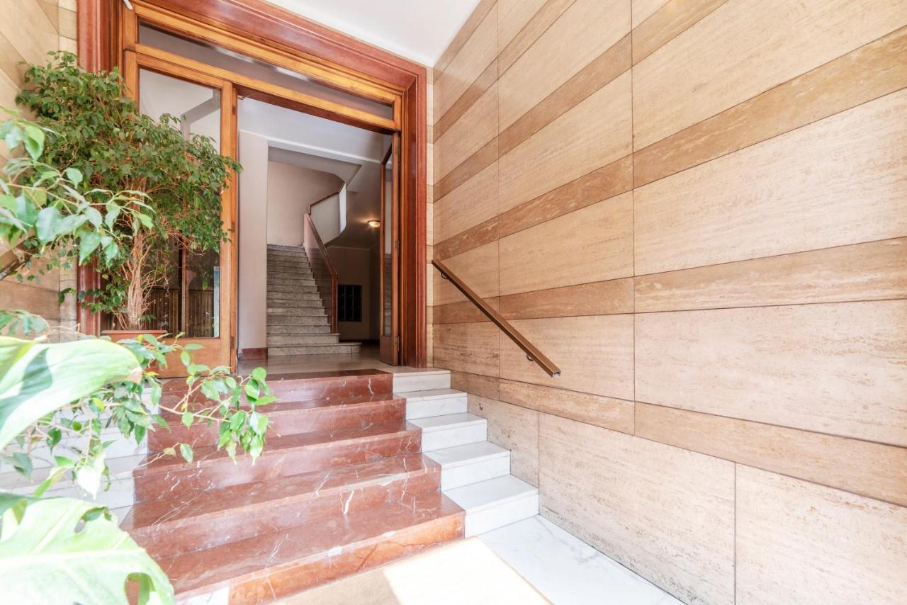 Roomy And Bright Apartment With Terrace Roma Exterior foto